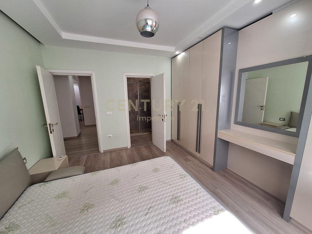 Apartament 3+1+2 + post parkimi me qera ne Bllok! – Tiranë - 1