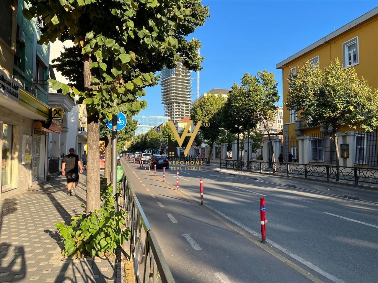 SHITET APARTAMENT 2+1+2 TE RRUGA E DURRESIT 268.000 EURO – Tiranë - 1