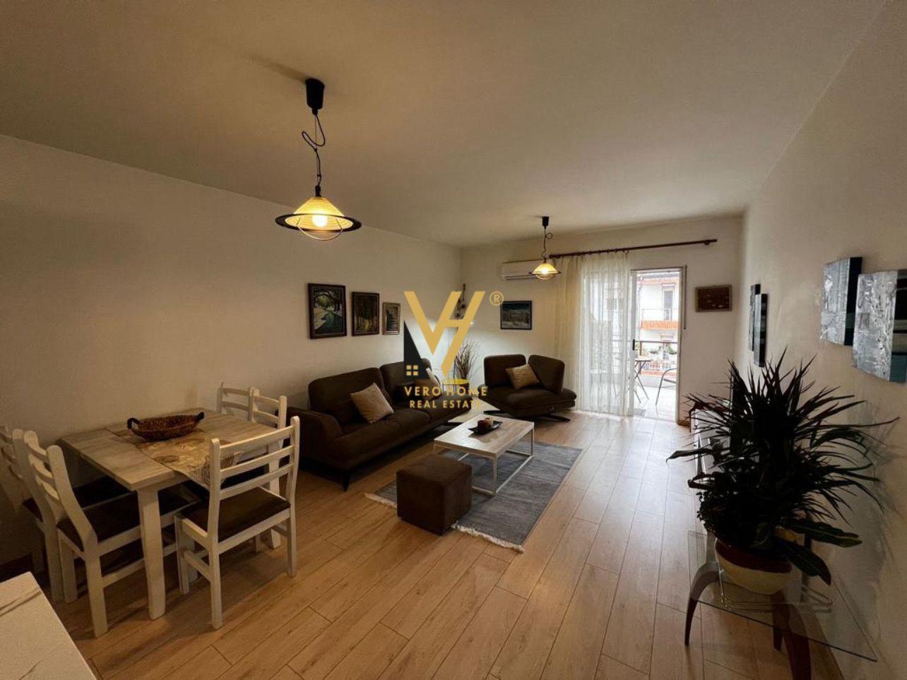 JEPET APARTAMENT 2+1+2+BLK ME QERA KOMUNA PARISIT 85.000 LEK – Tiranë
