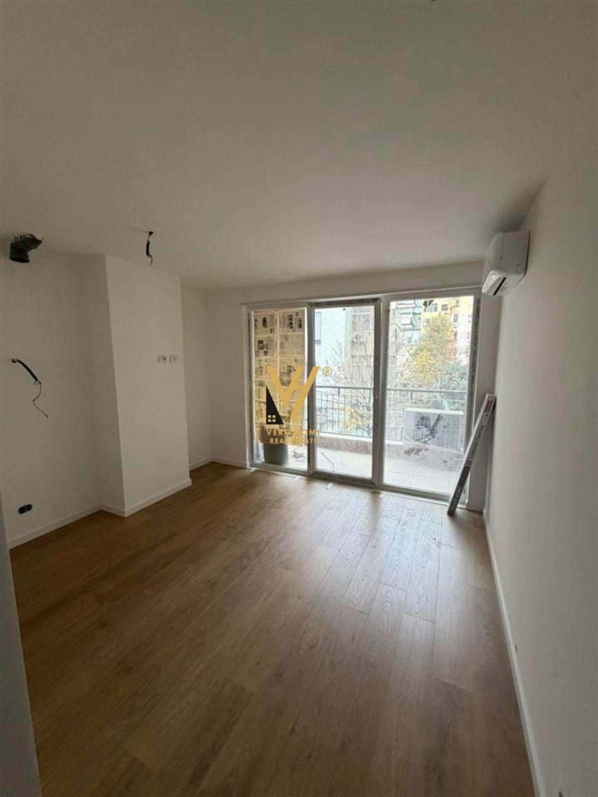 JEPET ZYRE 74 M2 ME QERA TE TREGU ÇAM 750 EURO – Tiranë - 1