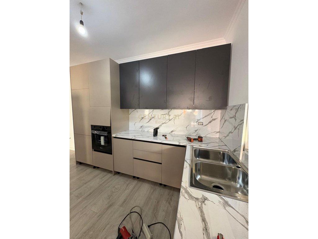 Apartament 2+1 Me Qira te Kazazi, Durres ! 450 € /Muaj – Durrës
