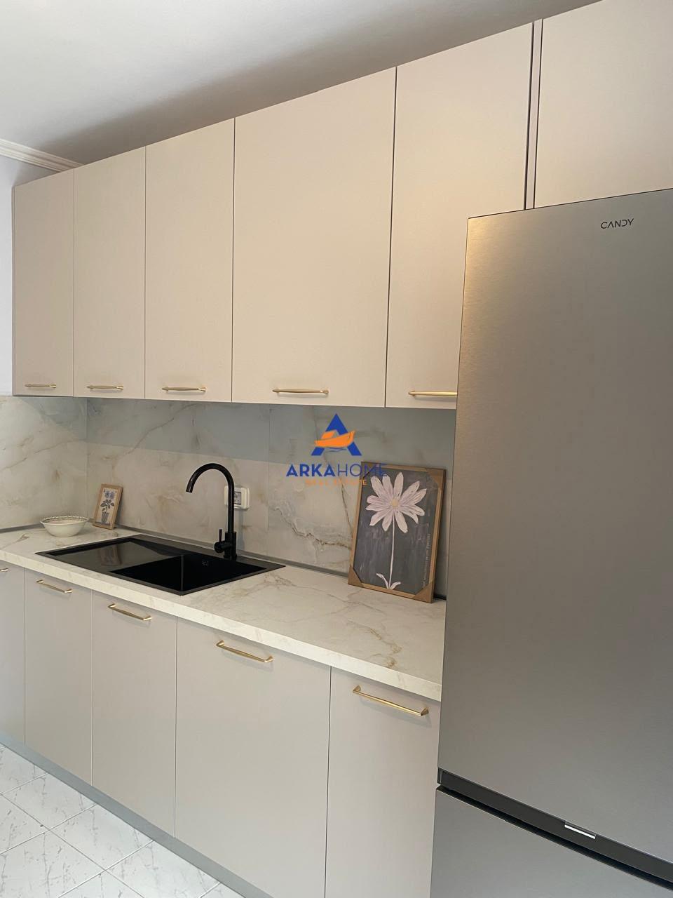 JEPET ME QERA APARTAMENT 2+1+BALLKON "RRUGA E KAVAJES" 65.00 – Tiranë