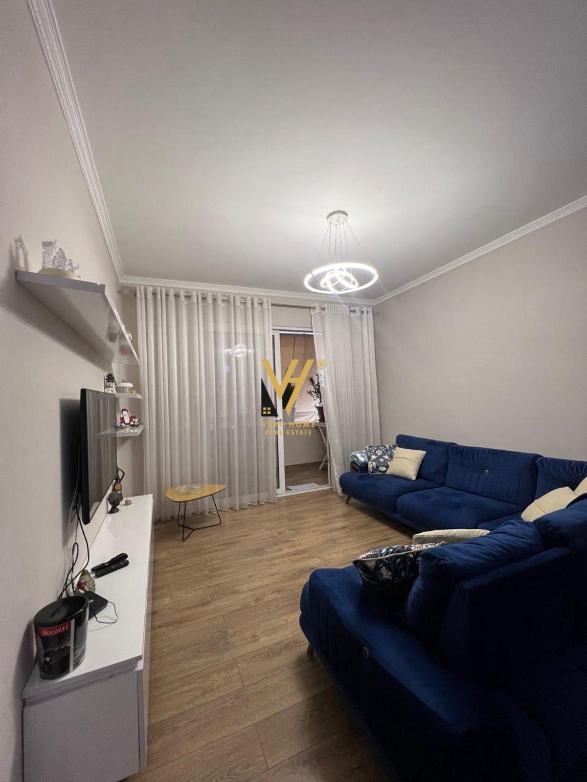 JEPET APARTAMENT 2+1+BLK ME QIRA KOMUNA PARISIT 90.000 LEKE – Tiranë