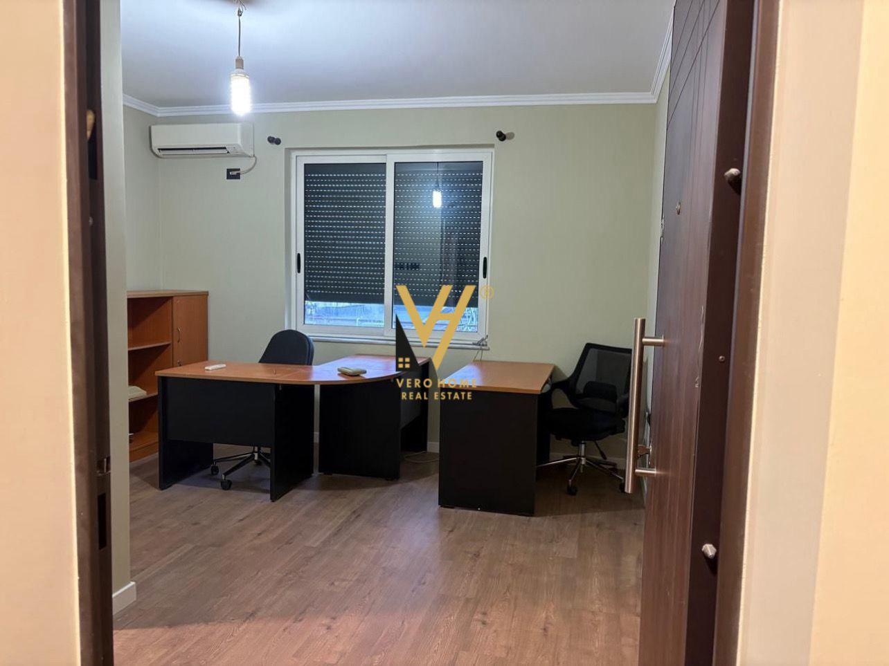 JEPET ZYRE 50 M2 ME QERA TE BLLOKU 600 EURO – Tiranë
