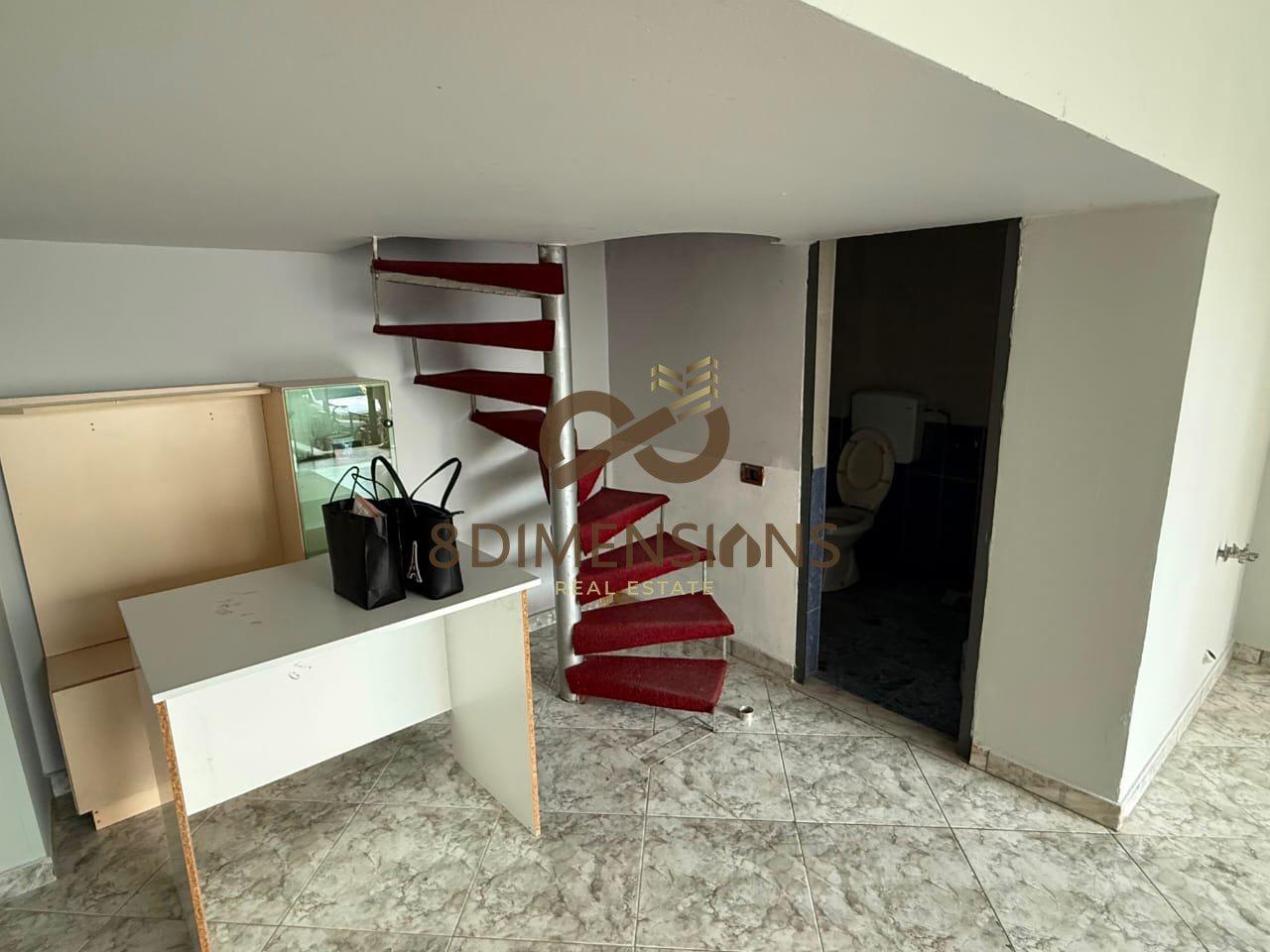 OKAZIONN Shitet Dyqan ne 5 Maj prane Concord Center D815A-37 – Tiranë