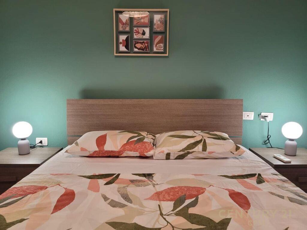 Japim me Qira Apartament Modern 2+1+2 në Ish-Bllok – Tiranë