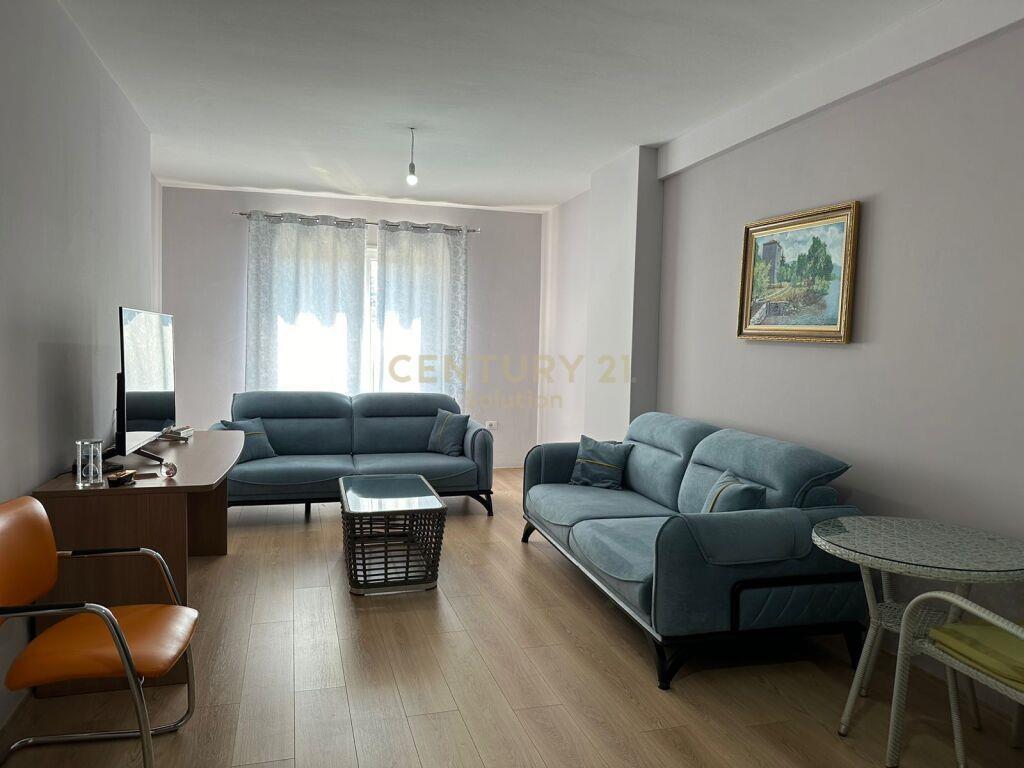 JAPIM ME QIRA APARTAMENT 1+1 NE UNAZE TE RE! – Tiranë - 1