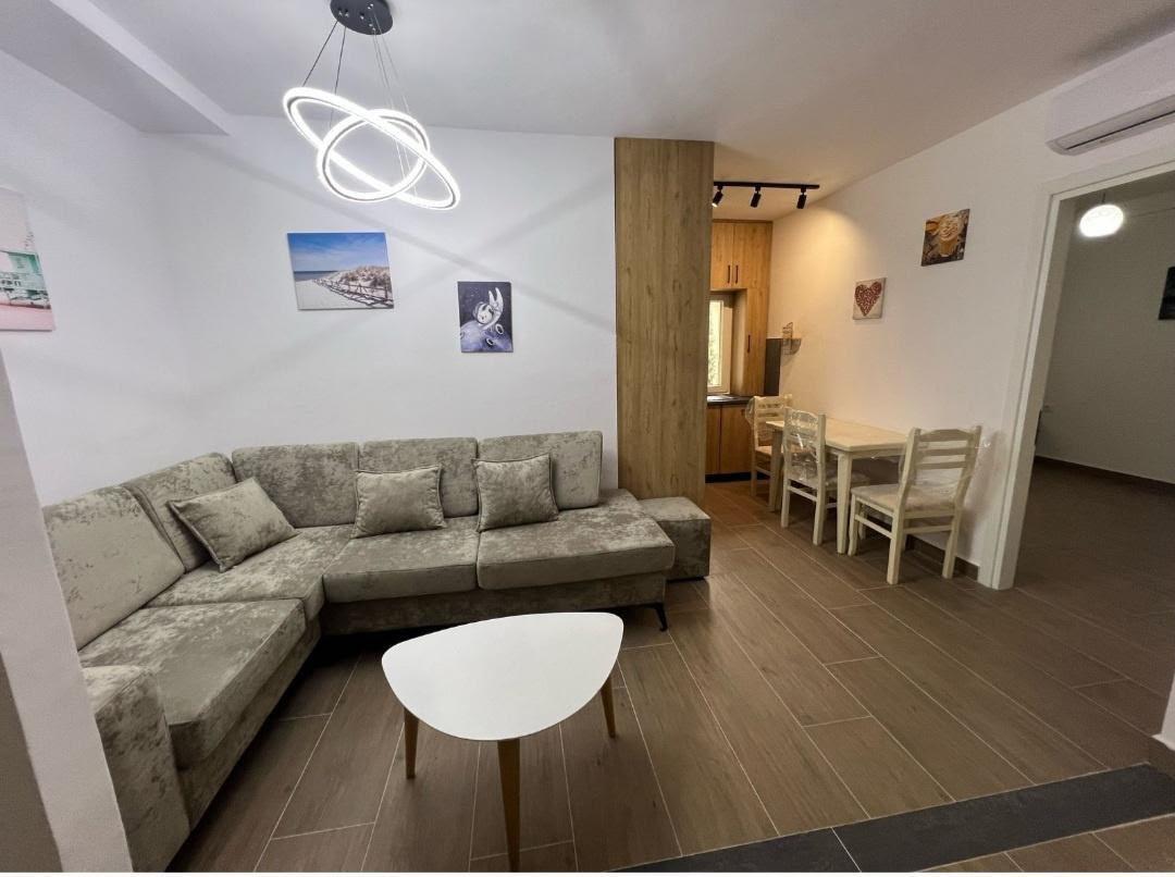 SHITET APARTAMENT 1+1 SELITE 12.000.000 LEKE – Tiranë