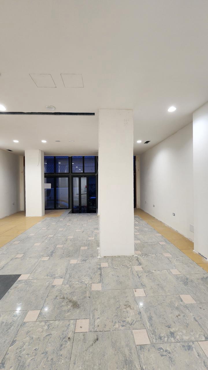 Ambient Komercial me Qira në Rrugën e Kavajës | 150m² | Kati – Tiranë - 1