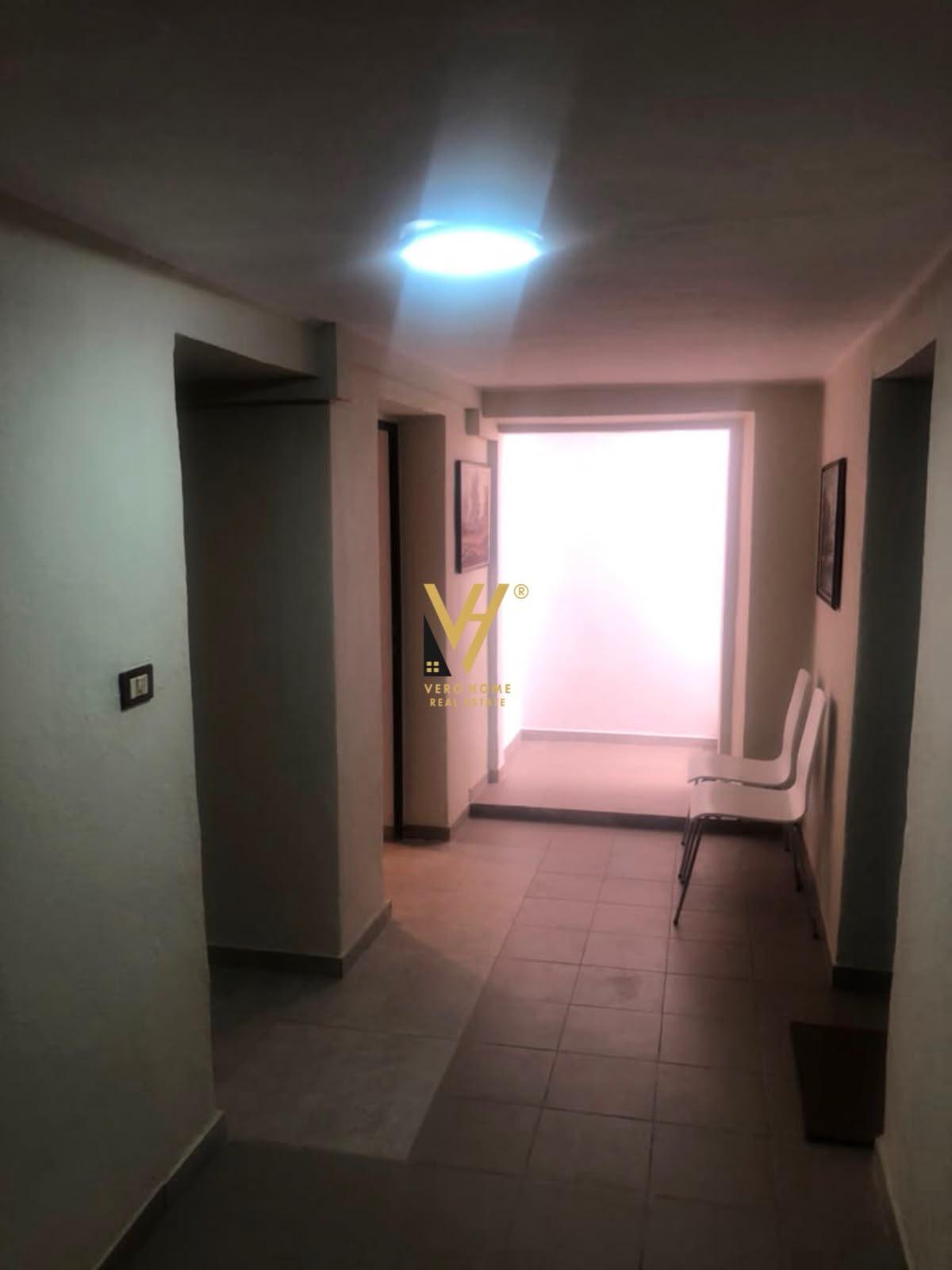 JEPET MAGAZINE 11 M2 ME QIRA NE ISH BLLOK 15.000 LEKE – Tiranë