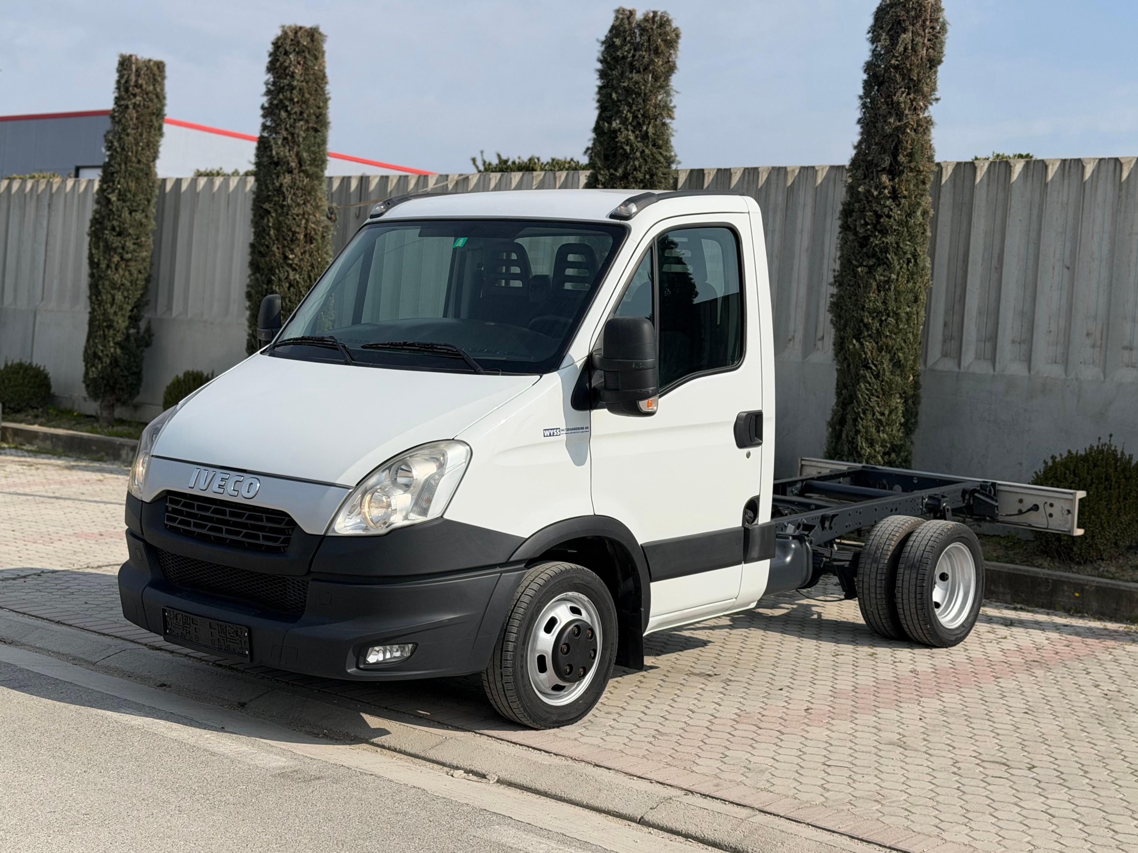 Iveco Daily 3.0 Naft – Durrës