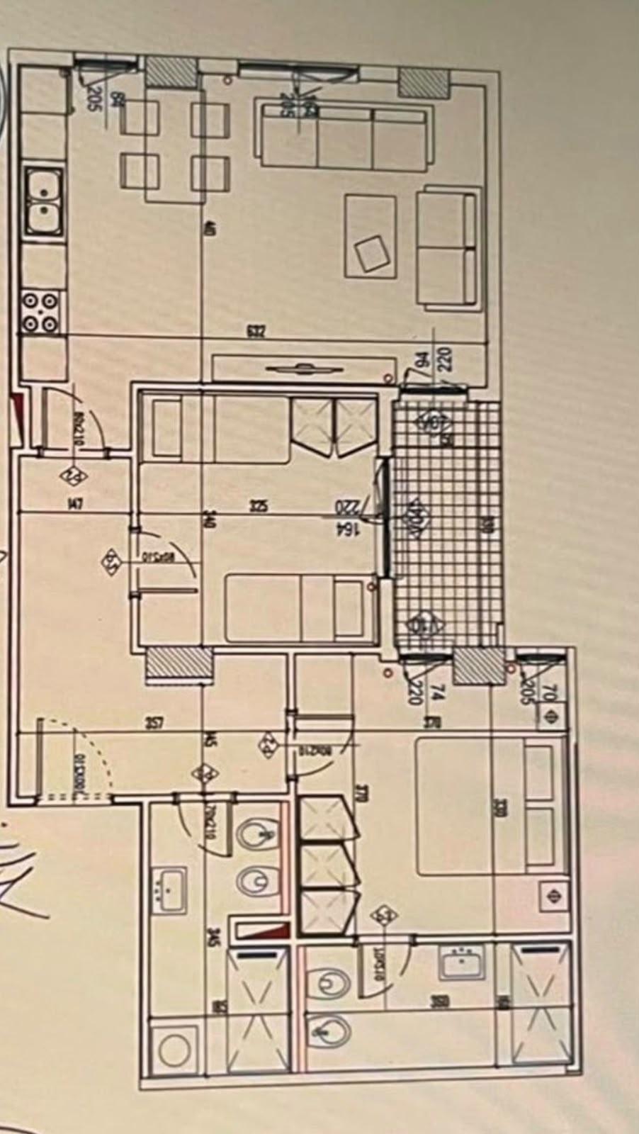Shitet 2+1+2+2 ballkone ne Komune te Parisit – Tiranë