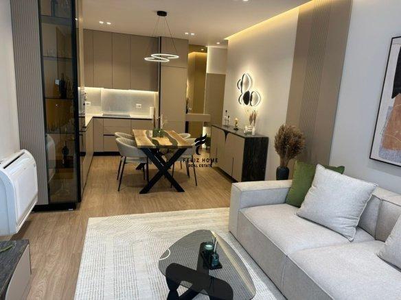 APARTAMENT ME QERA 2+1+2 MINE PEZA 1.500 EURO FH-66932 – Tiranë