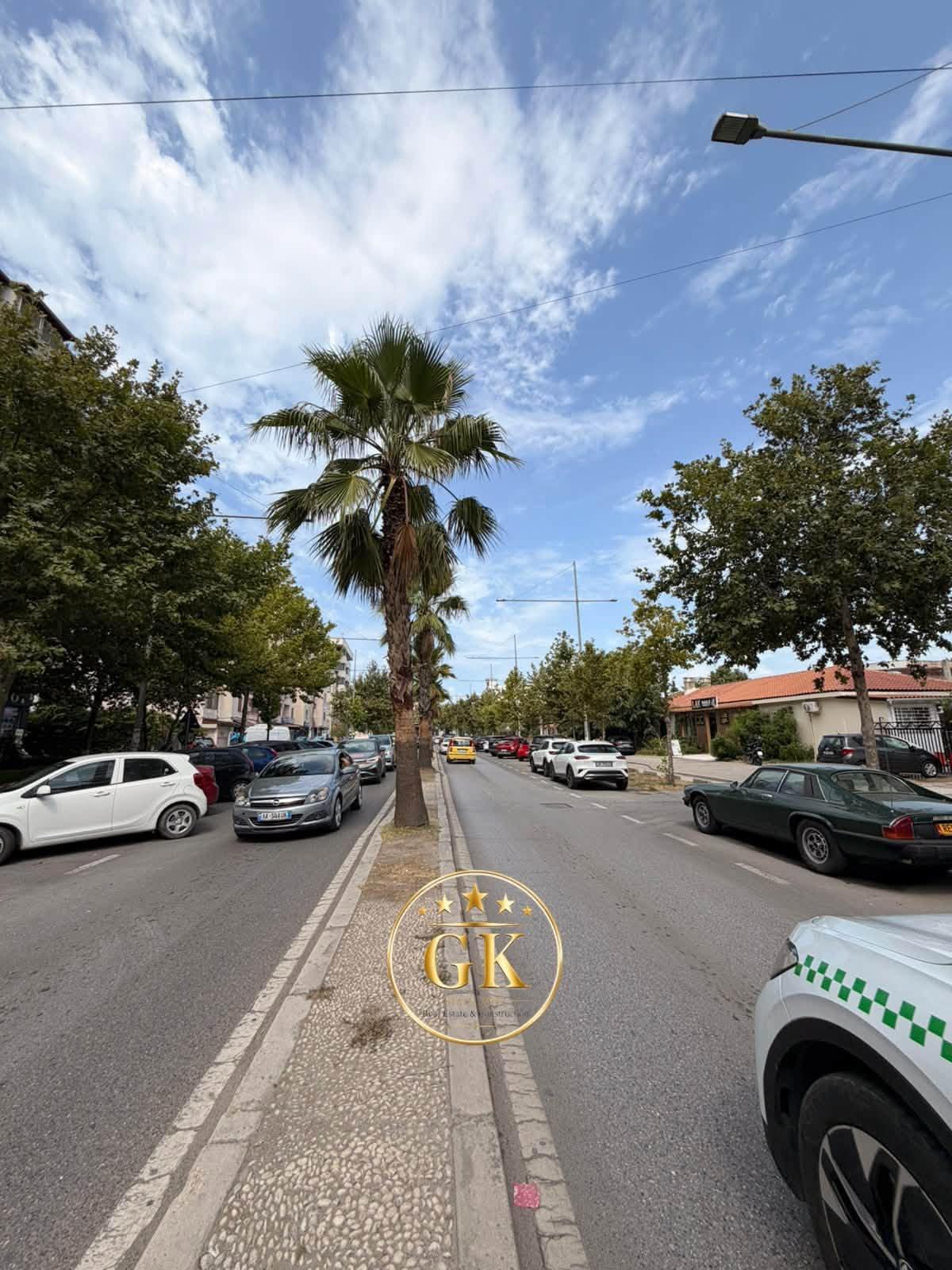 ID 20753195 AMBIENT BIZNESI ME QERA BUZ RRUGE PLAZH DURRES – Durrës