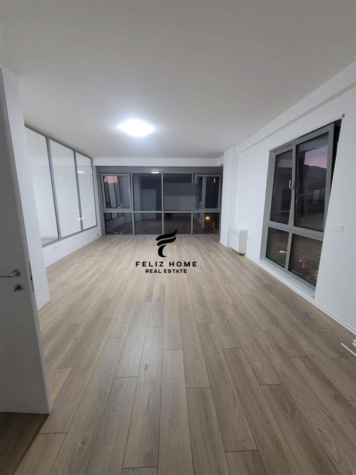 ZYRE ME QERA 158 RRUGA E DURRESIT 2500 EURO – Tiranë