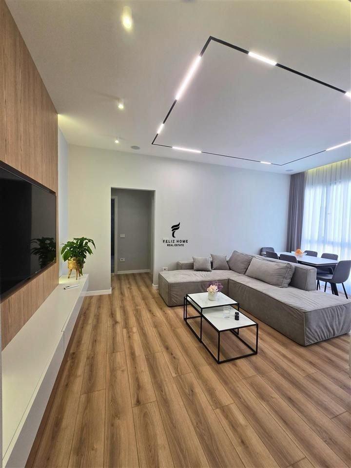 APARTAMENT ME QERA 1+1 LIQENI I THATE 1150 EURO FH-65611 – Tiranë - 1