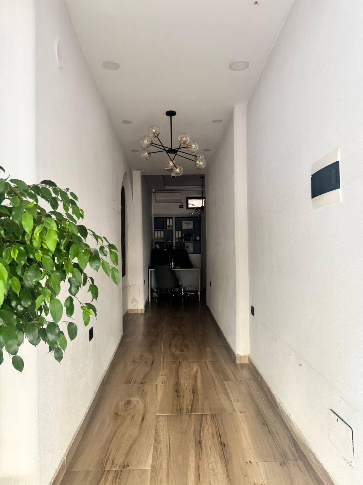 SHITET DYQAN 29 M2 21 DHJETORI 19.000.000 LEKE FH-73130 – Tiranë