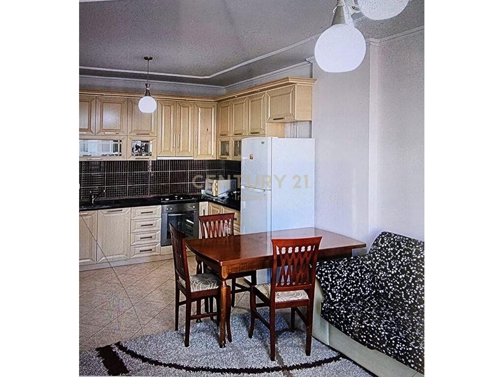 Jepet me Qira Apartament 2+1+2 në Astir ! – Tiranë