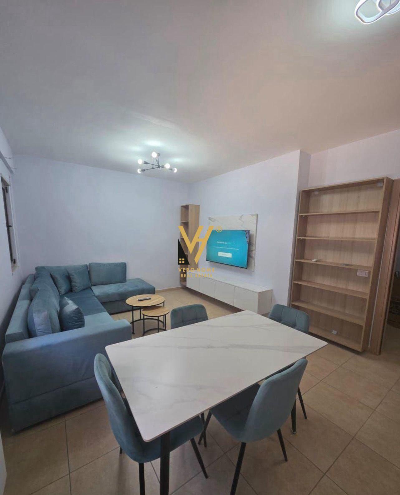 JEPET APARTAMENT 1+1+BLK ME QERA TE 5 MAJI 50.000 LEKE – Tiranë