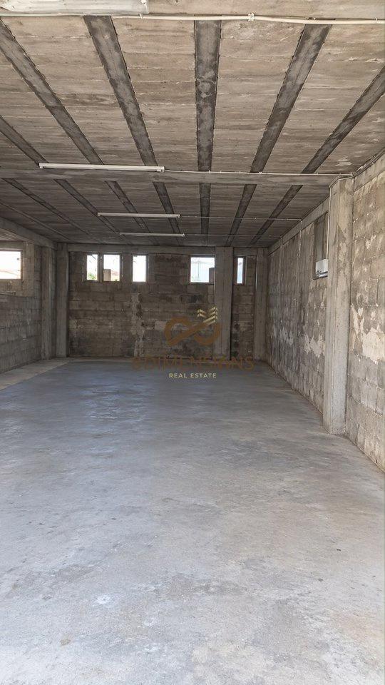 Magazin me qera tek Bulevardi I Ri D822A-15 – Tiranë - 1