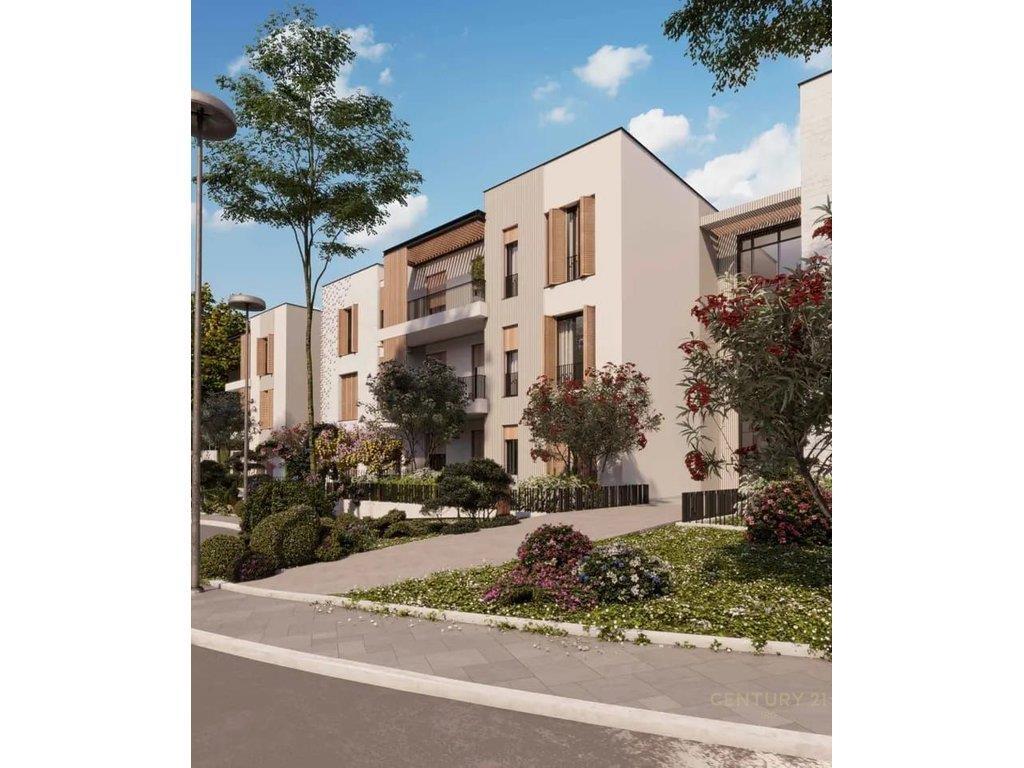 Shitet Duplex 2+1 me Pishinë Private – Maison de l – Tiranë - 1