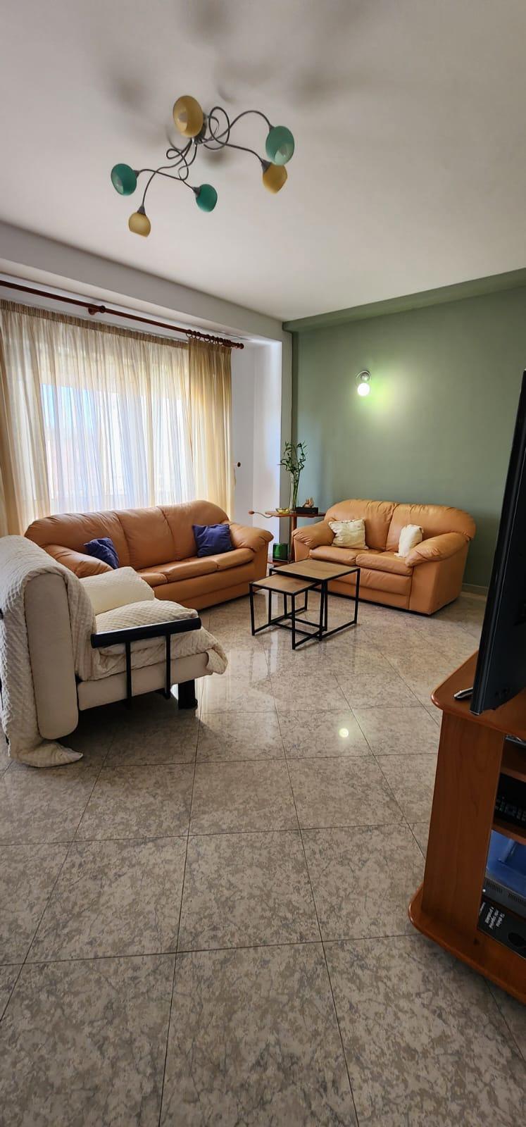 🔥 Jepet me qira apartament 1+1 - Pazari i Ri – Tiranë