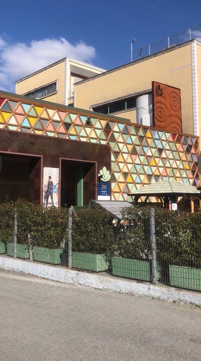 MAGAZINE ME QERA 400 M2 KASHAR 2.000 EURO FH-68155 – Tiranë
