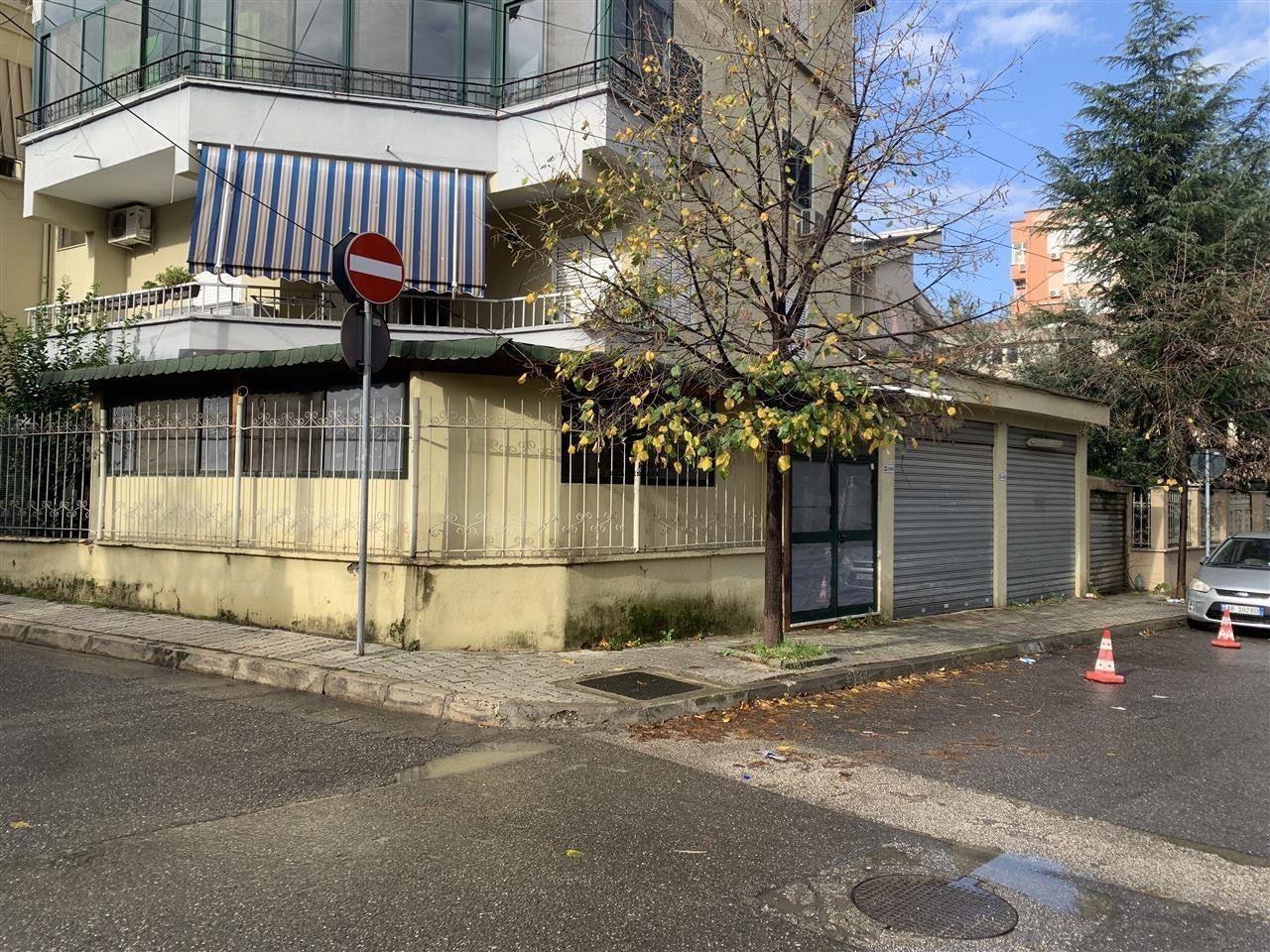 SHITET VILE KATI 1 210 M2 230.000 EURO – Tiranë