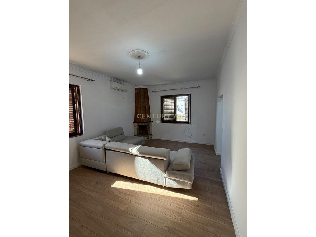 SHITET APARTAMENT 1+1 plus verandë, Rruga Frosina Plaku – Tiranë