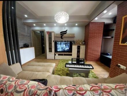 SHITET APARTAMENT 1+1 MYSLYM SHYRI 300.000 EURO – Tiranë
