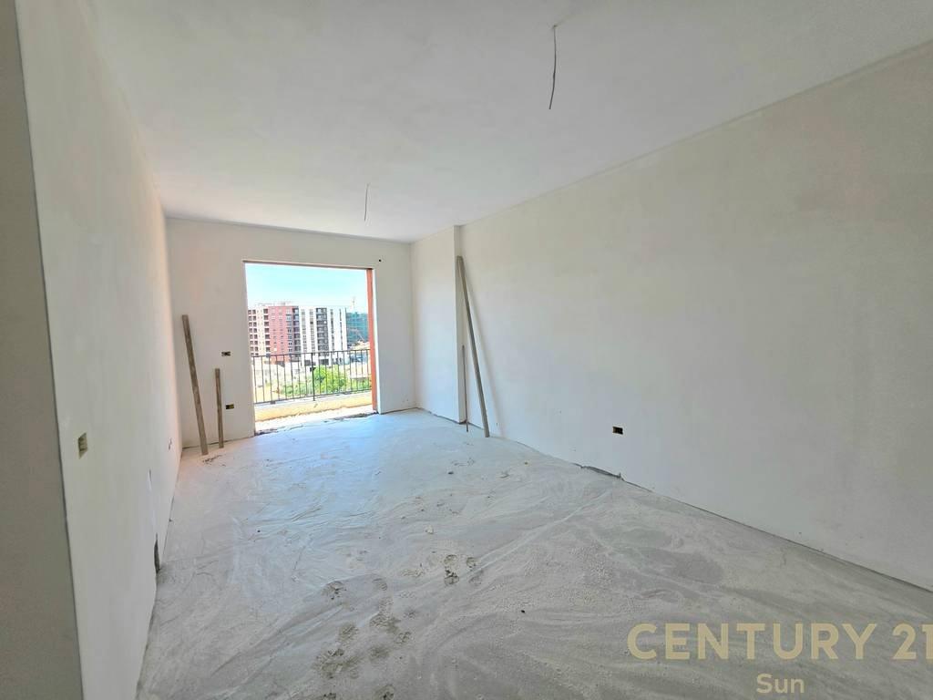 OKAZION! APARTAMENT 3+1 PER SHITJE NE PASKUQAN – Tiranë