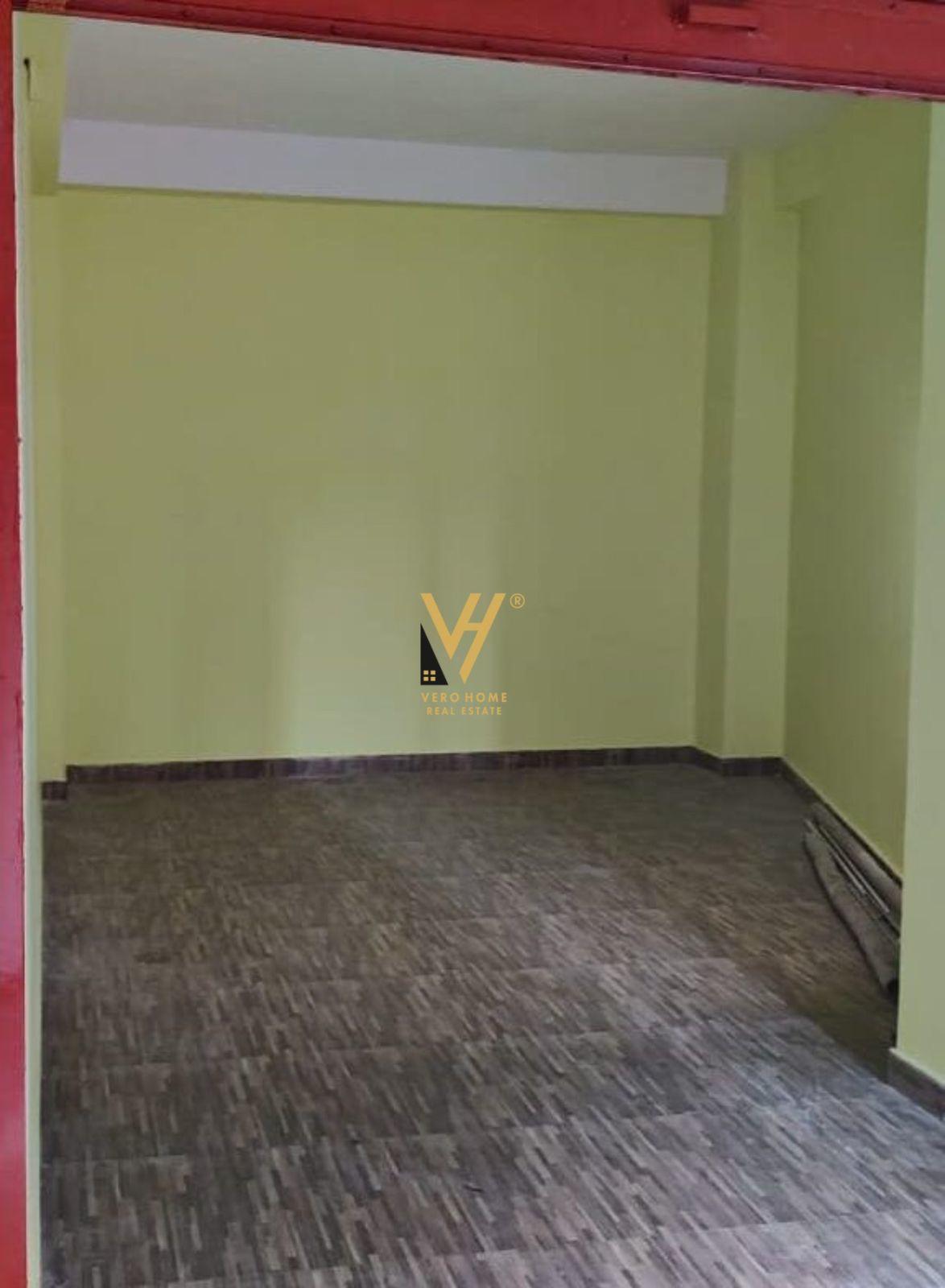 SHITET DYQAN 25 M2 PRANE KRISTAL CENTER 8.200.000 LEKE – Tiranë