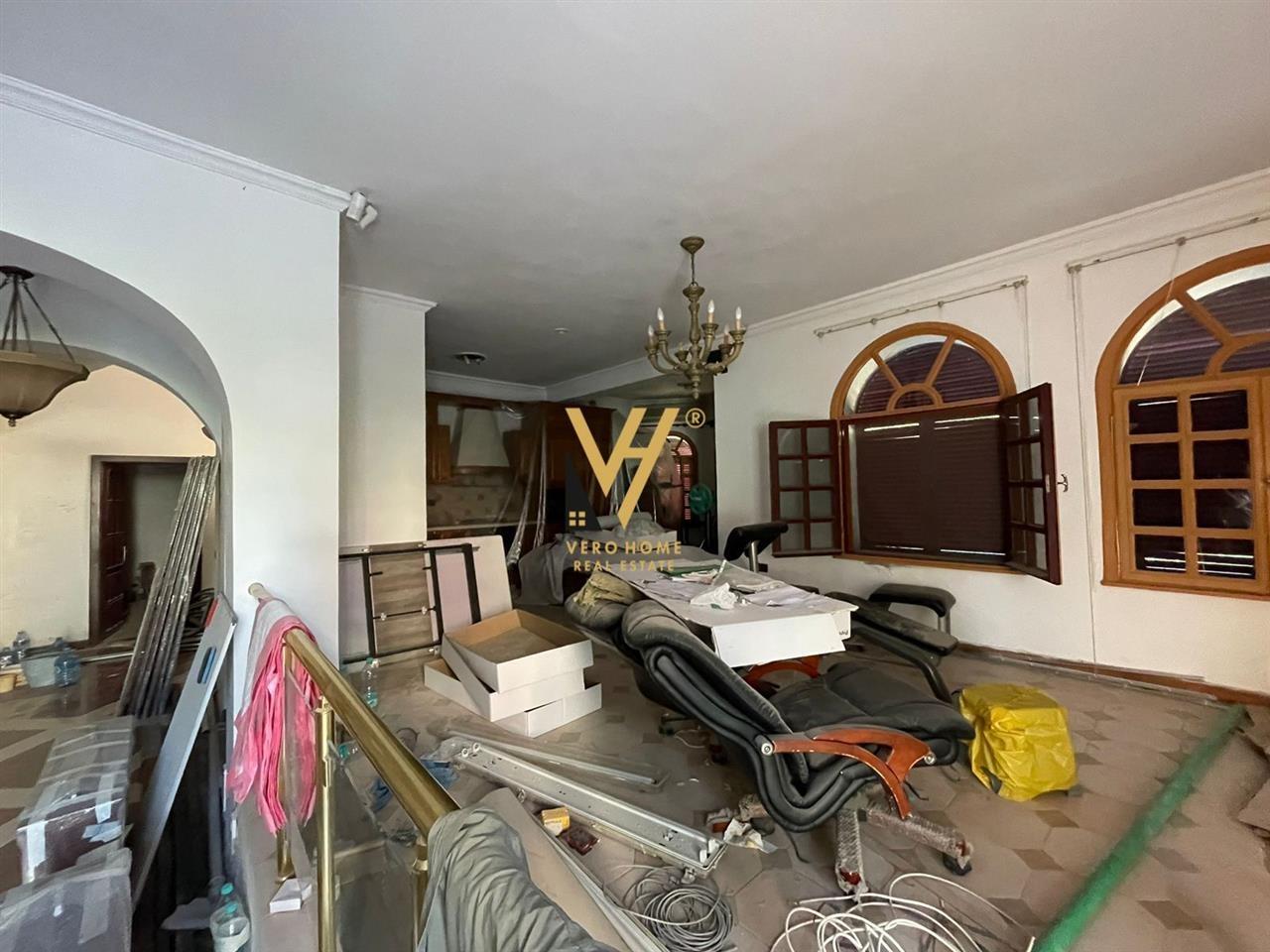 JEPET VILE DY KATESHE ME QERA NE SELITE 6.000 EURO – Tiranë - 1