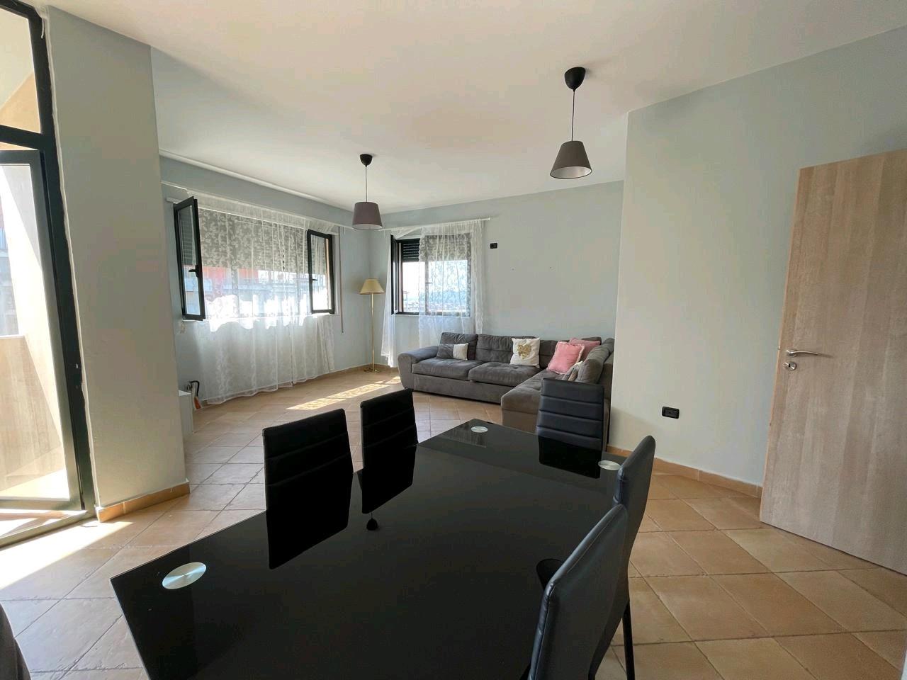 Shitet Apartament,Tirane – Tiranë