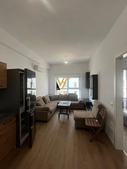 JEPET APARTAMENT 1+1+BLK ME QIRA TE KADIU,ALI DEMI 40.000 LE – Tiranë