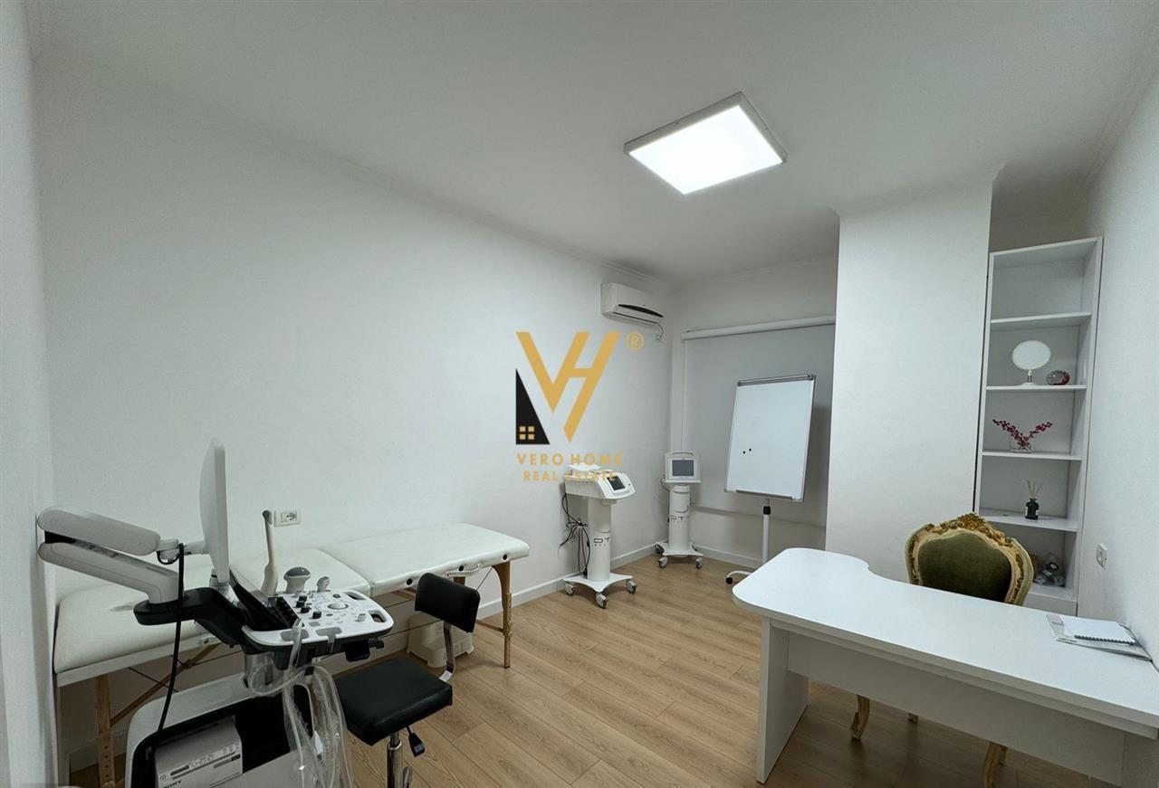 JEPET KLINIKE 100M2 ME QERA TE KOPSHTI BOTANIK 1.500 EURO – Tiranë
