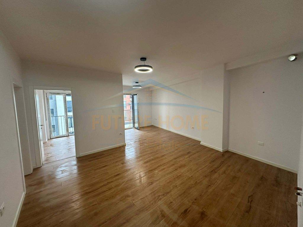 0692268458 Shitet , Apartament 2+1 + Post Parkimi,Unaza e Re – Tiranë