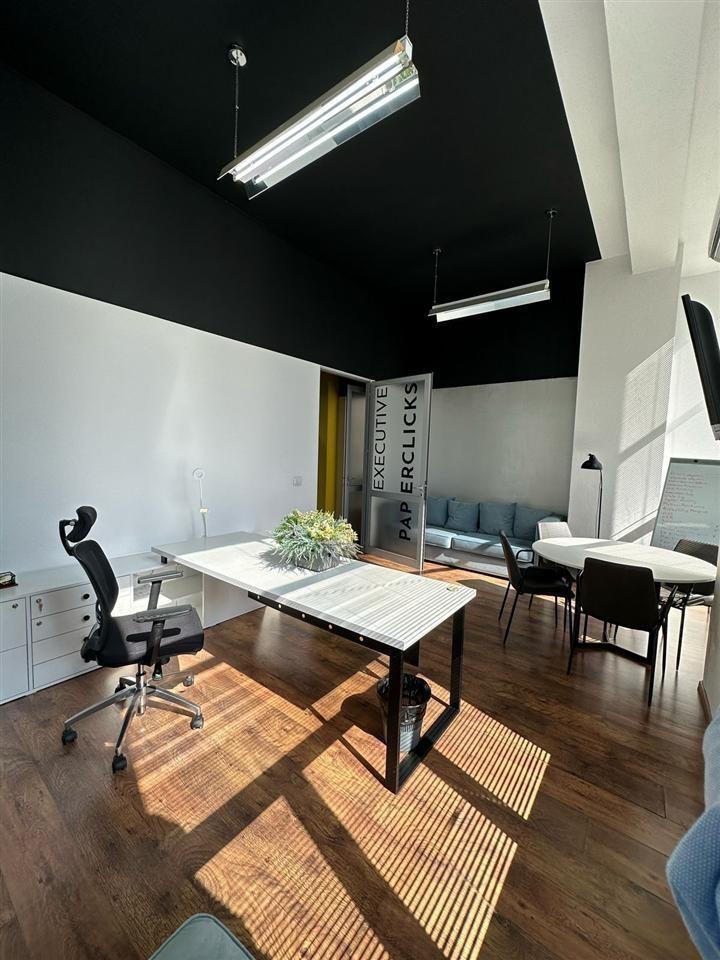 ZYRE ME QERA 180 M2 BLLOK 4000 EURO – Tiranë