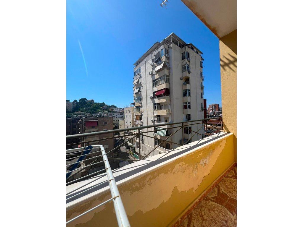 SHITET APARTAMENT 1+1 NE QENDER, DURRES ! 125,000 € – Durrës