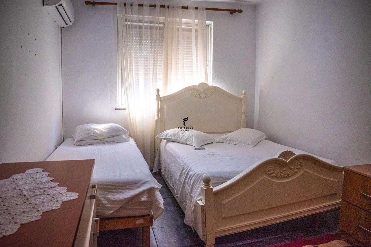 APARTAMENT ME QERA 2+1 PAZARI I RI 60.000 LEKE FH-98881 – Tiranë