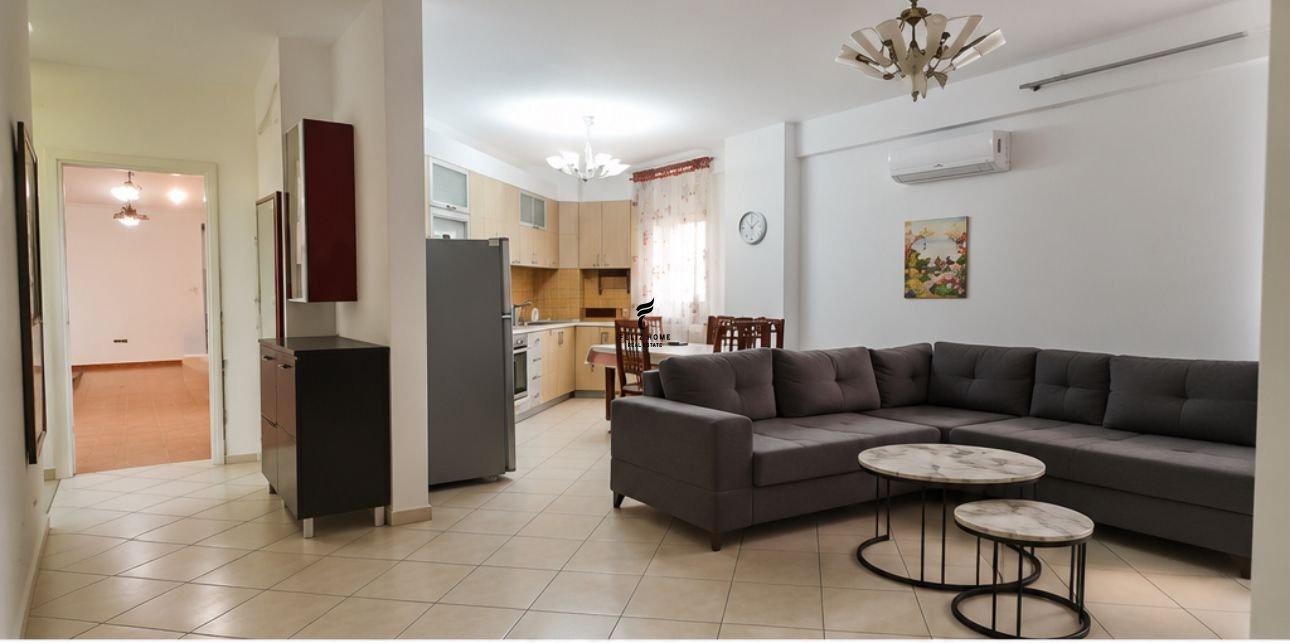 APARTAMENT ME QERA 2+1+2 BLLOK 1.000 EURO FH-73994 – Tiranë